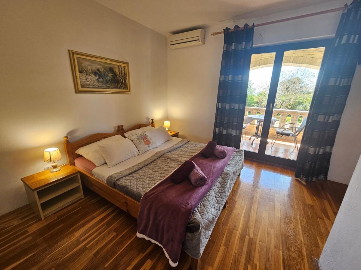& Gaspar Guest house