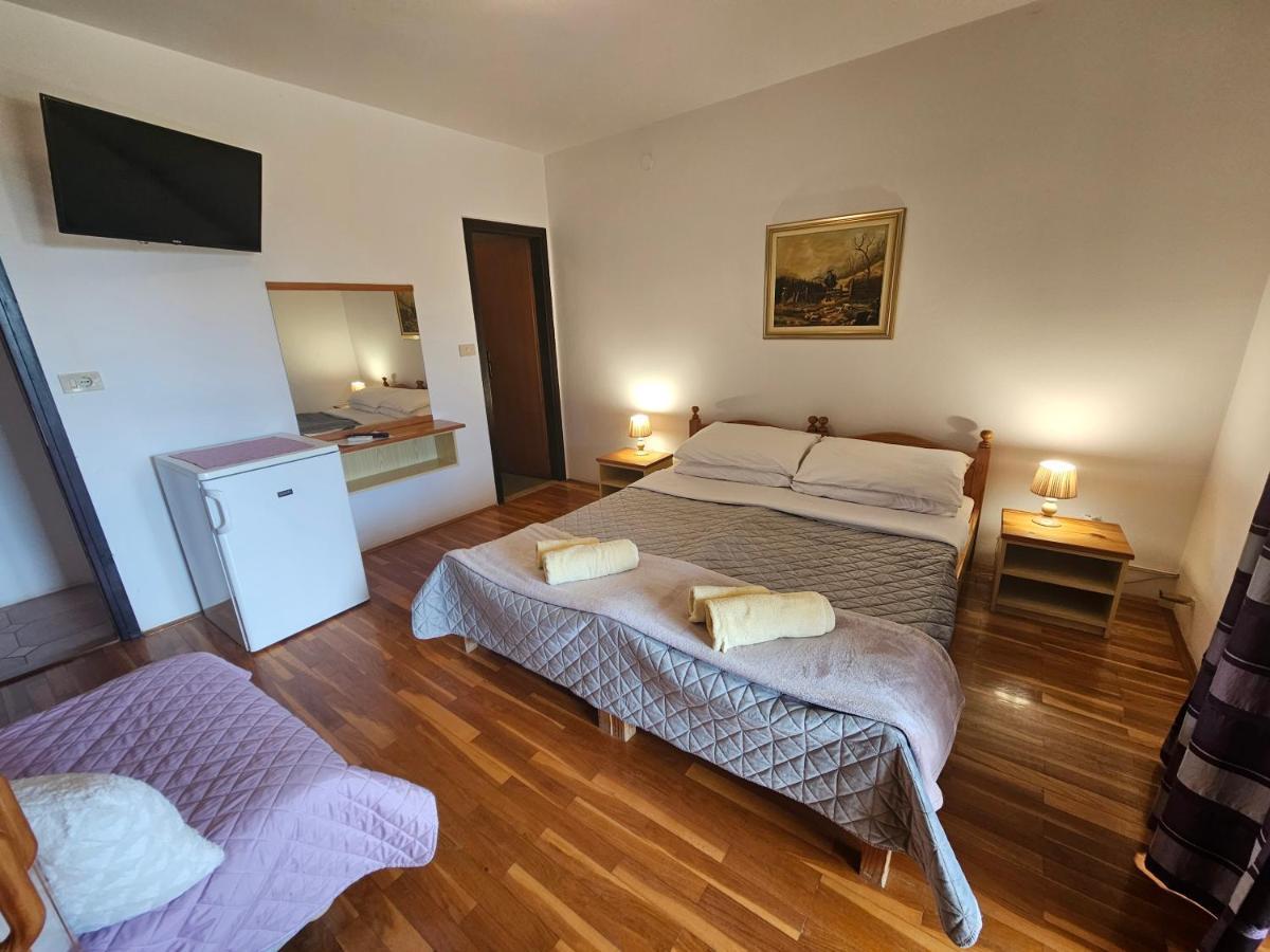 & Gaspar Guest house