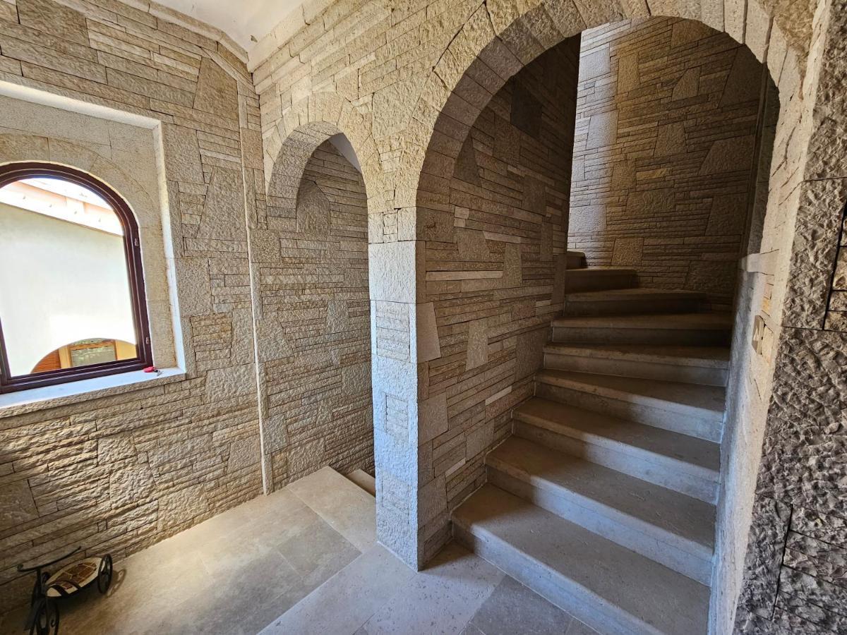 & Gaspar Guest house